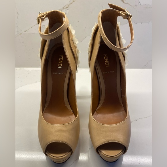 FENDI Spuntata White Floral Heel Platform Peep Toe Nude Shoes Size 7.5 - Picture 8 of 11